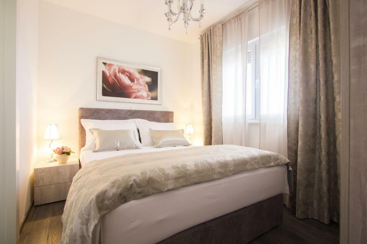 Ferienwohnung Paradise Lux Trogir Exterior foto